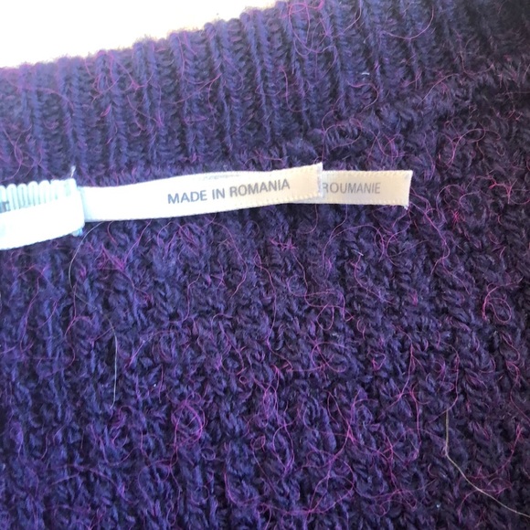 ANTHROPOLOGY KIMCHI BLUE Chrissy off-the-shoulder ruffle sweater. purple. XS. - Picture 11 of 13